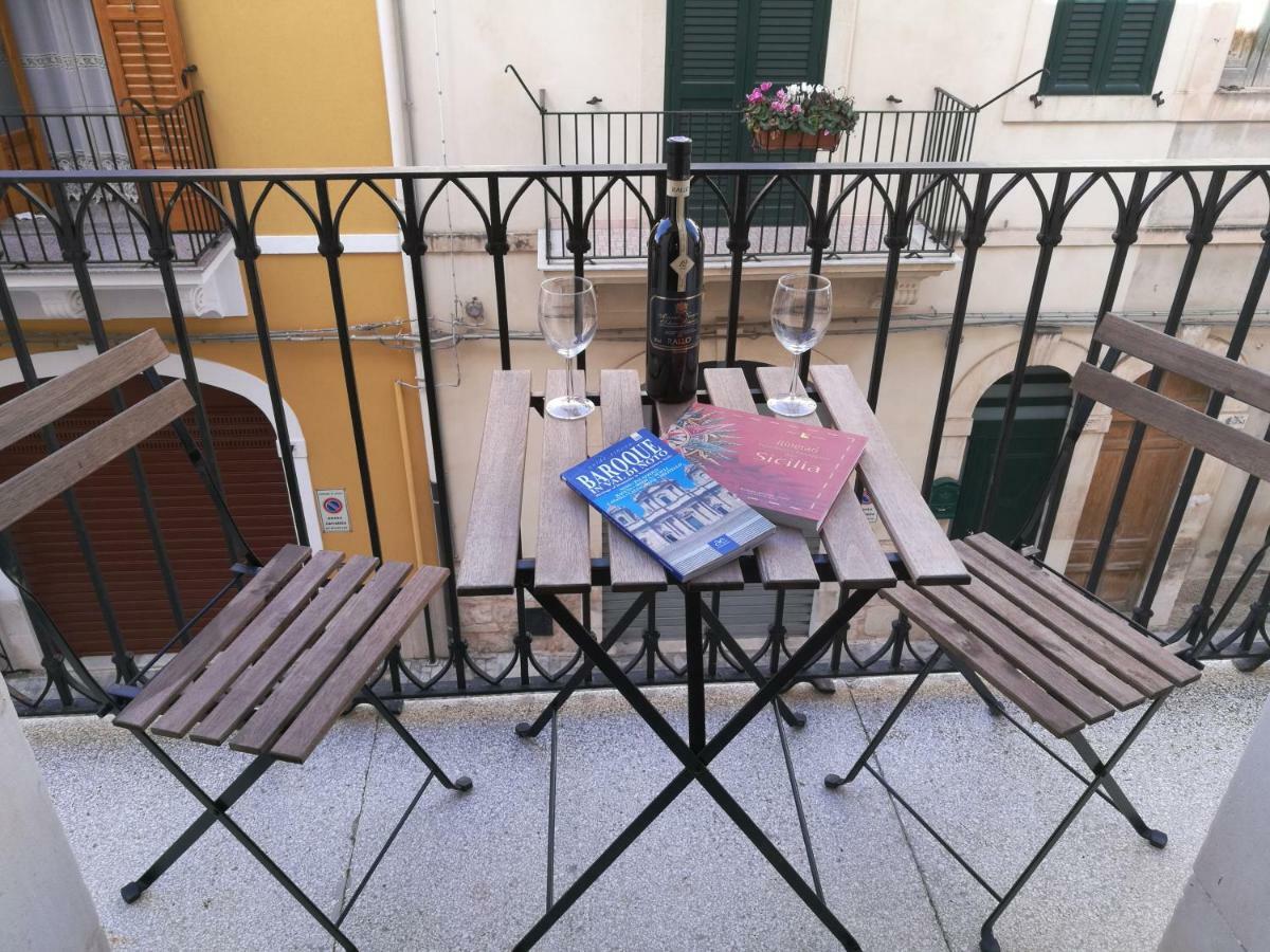 Appartamento In Centro Casa Vacanza Шикли Экстерьер фото